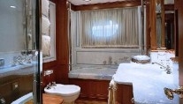 IS A ROSE - The Master Ensuite